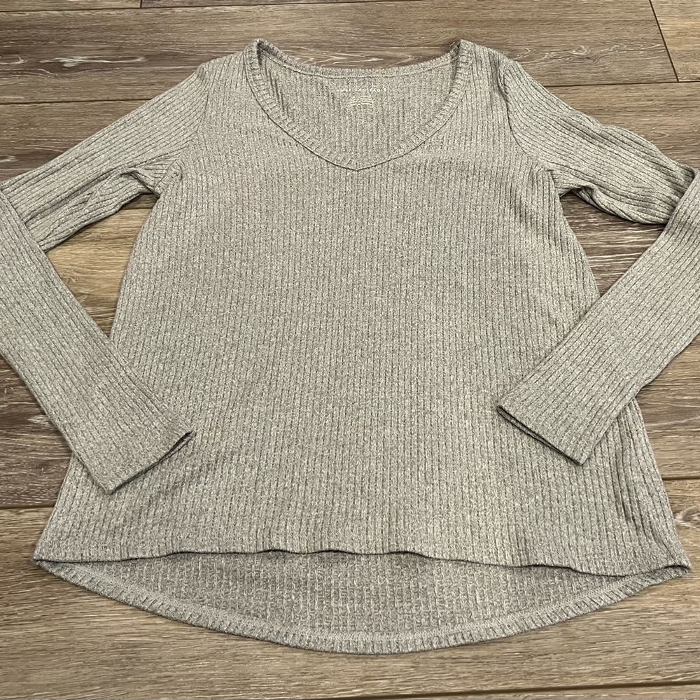 American Eagle Gray Ribbed Long Sleeve Top